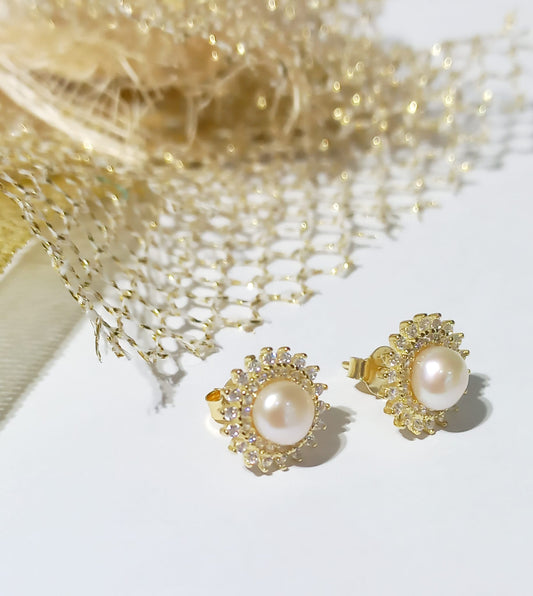 Silver Rosette Pearl Earring