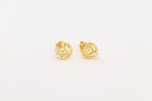 Silver labyrinth earring